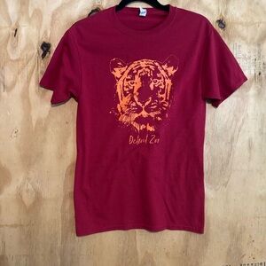 Detroit Zoo Orange Tiger Graphic Red T-Shirt Sz S
